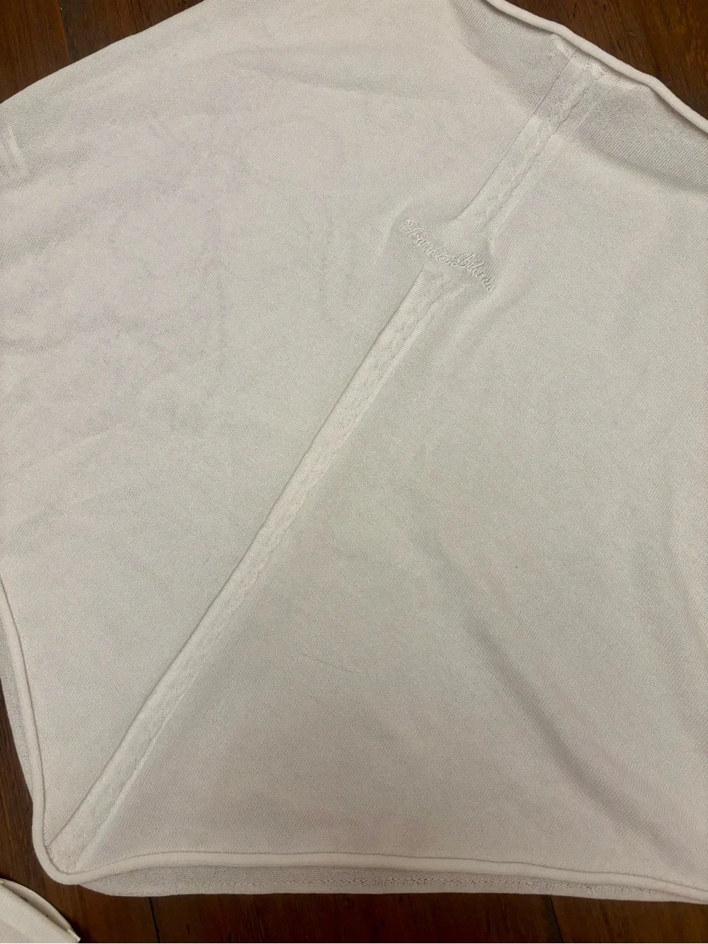 NWOT Frankie’s bikinis white hibiscus knit poncho and skirt set